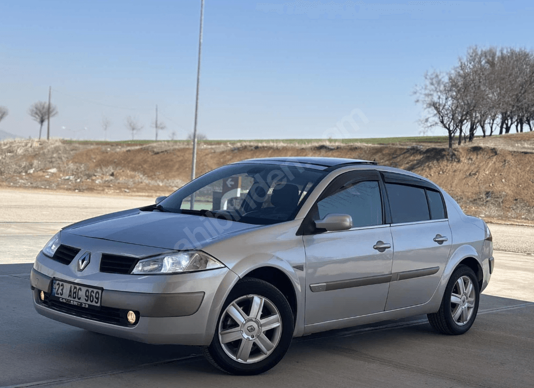 2005 MODEL MEGANE 1.5 DCİ DYNAMIQUE CAM TAVAN FULL ÇOK TEMİZ - 2