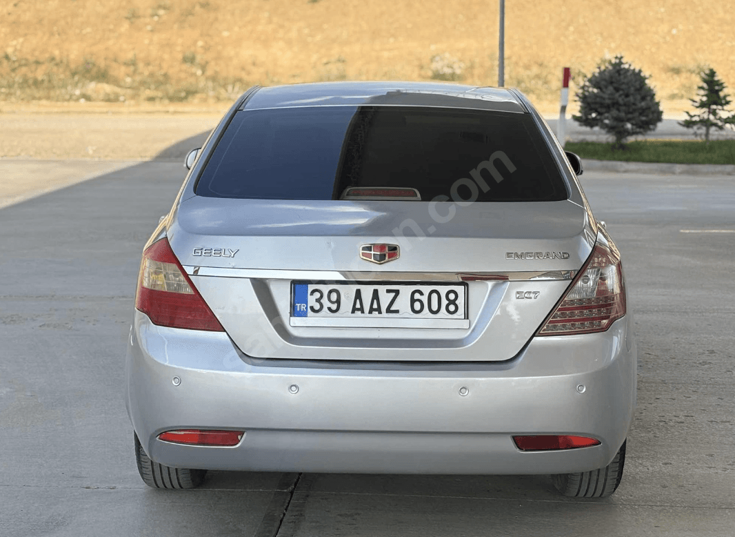 2012 MODEL GEELY EMGRAND 1.5 LPG SUNROOF FULL TEMİZ AİLE ARACI - 2