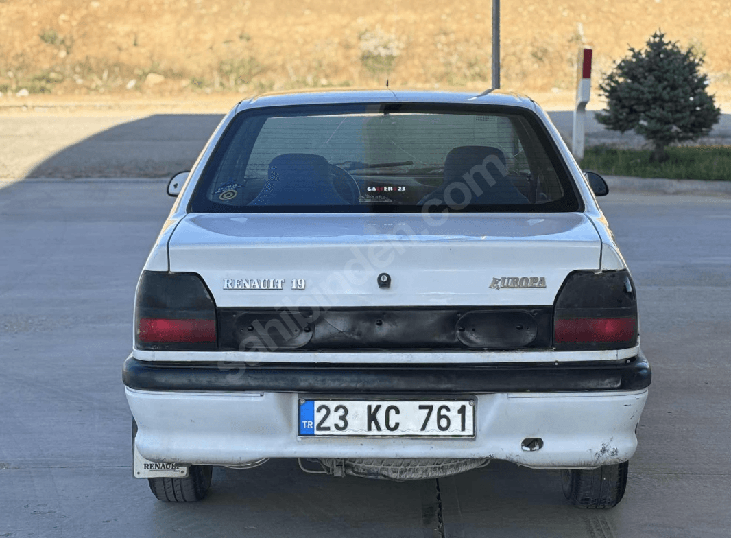 1995 MODEL RENAULT 19 1.4 LPG TEMİZ UYGUN FİYATLI AİLE ARABASI - 4