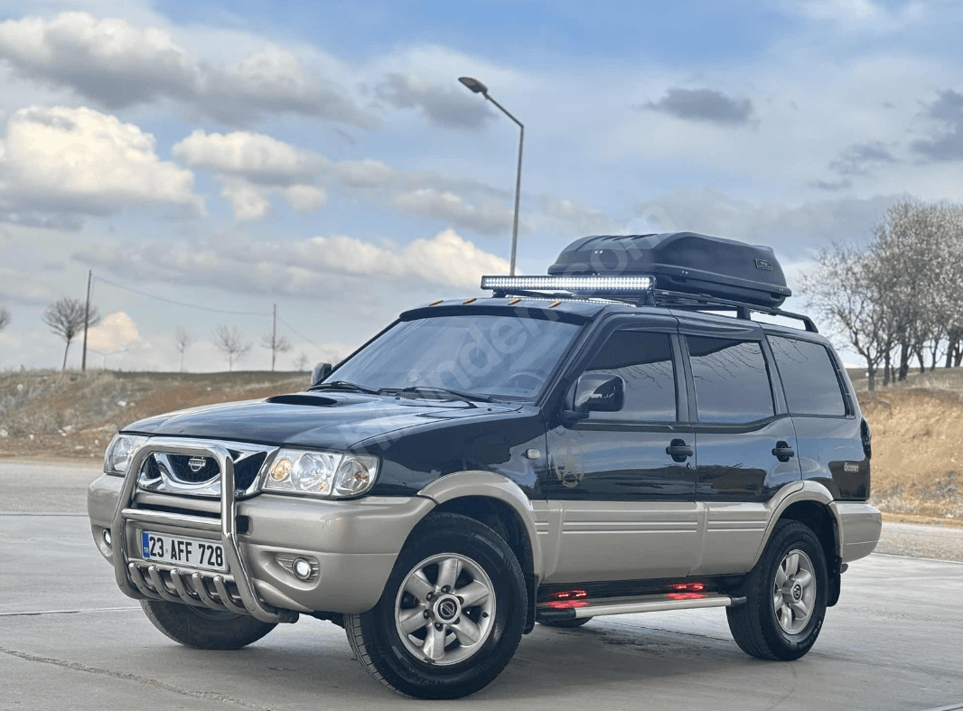 2000 MODEL TERRANO 2.7 TDİ OTOMATİK VİTES FULL OFF ROAD EMSALSİZ